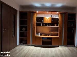 Proprietar inchiriez apt 3 camere mobilat, renovat, anvelopat — miniatura 2