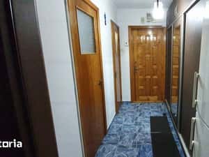 Proprietar inchiriez apt 3 camere mobilat, renovat, anvelopat — miniatura 5