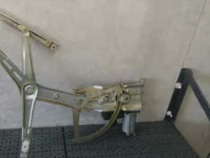 Macara motoras geam dreapta fata opel astra h a04 13100418