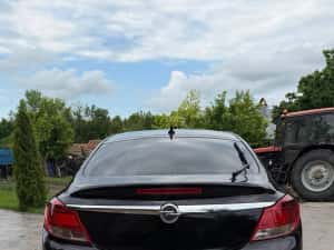 Dezmembrez opel insignia — miniatura 4