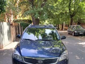 Kia Ceed 2010 • 1.4 Benzină • Euro 4 • Foarte întreținută — miniatura 3