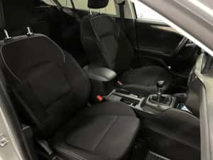 Vand Ford Focus 2023 Benzina 999 cmc — miniatura 9