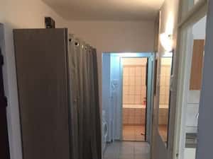 Inchiriez apartament 2 camere centru Otopeni — miniatura 4