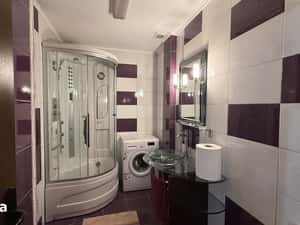 Apartament 2 camere, mobilat, etaj 4, vizavi de primărie — miniatura 5