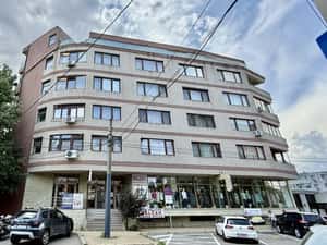 Penthouse UNIC 204 mp totali in Tomis Nord Constanta mobilat si utilat — miniatura 4