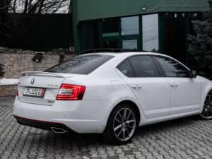 Skoda octavia VRS  2017 /2.0 diesel /184 CP /distronic /trapa Panorami — miniatura 4
