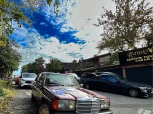 Mercedes w123  | Inmatriculat Vehicul Istoric | 300 D — miniatura 4