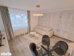 Apartament mobilat lux, la cheie, parcare Floresti zona Terra — miniatura 4