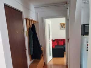 Inchiriez apartament 2 camere, 50mp, decomandat pe strada Meteor — miniatura 5