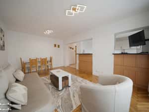 Unirii, Bulevard vedere fantani, ap 2 cam, deosebit, totul atent ales — miniatura 3