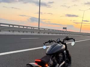 Vand Motocicleta Indian Scout Bobber Limited Tech 2025 — miniatura 3