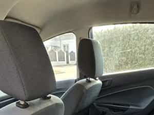 Vând Ford Fiesta 2010 — miniatura 4