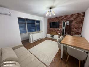 Apartament 4 camere MOBILAT UTILAT - zona Vest Baraolt — miniatura 1