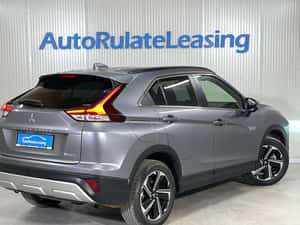 Mitsubishi Eclipse Cross Hibrid 2024 — miniatura 3