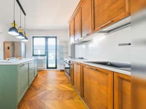 Apartament 4 camere, confort sporit, Central - Piata Lucian Blaga