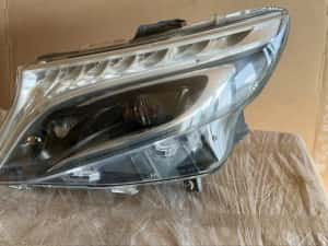 Vand faruri mercedes V class 250 ORIGINALE date jos de pe masina personala . — miniatura 2