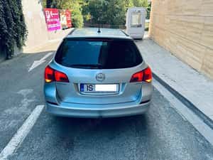 Vand Opel Astra J 2012 Diesel 1700 cmc Neavariata — miniatura 8