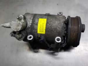 Compresor AC Ford Kuga  2.0 tdci  AV61-19D629-DB — miniatura 3