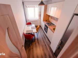 Tomis Nord, 2 camere decomandate, mobilat, utilat, gaze, 450 Euro — miniatura 6
