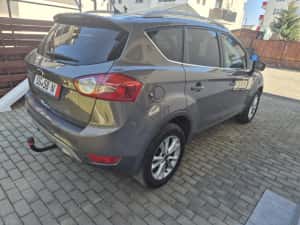 Ford Kuga Ghia 2.0 TDCI 4x4 — miniatura 3