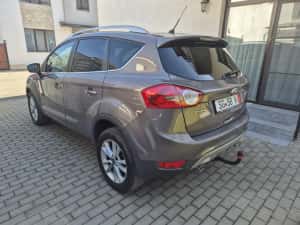 Ford Kuga Ghia 2.0 TDCI 4x4 — miniatura 4