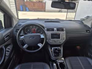 Ford Kuga Ghia 2.0 TDCI 4x4 — miniatura 6