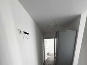 Apartament 3 camere renovat complet, zonă centrală Boldești-Scăeni — miniatura 4