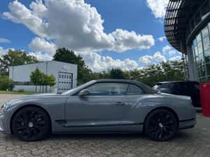 Bentley Continental GTC Cabrio, 2023, 13.000 km — miniatura 3