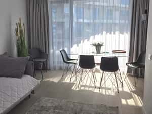 Apartament 2 camere Lake On - zona Mamaia - vedere catre lac — miniatura 4