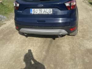 Ford kuga anul 2017 — miniatura 2