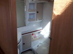 Vând rulota Hobby cu două spatii de dormit — miniatura 8