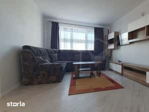 Apartament trei camere, semidecomandat, mobilat, zona BMW — miniatura 6