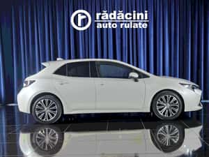 Toyota Corolla Automată 89 HP Benzină — miniatura 5