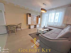 Apartament generos cu 2 camere si balcon - zona VIVO