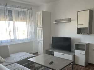 Dau in chirie apt 2 camere Oradea — miniatura 5