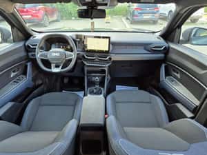 Dacia Duster 4x4 2024 – noua generație, modern și pregătit pentru orice drum — miniatura 5