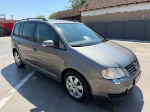 VW Touran 2.0 TDI 2008 — miniatura 9