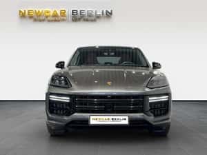 Porsche Cayenne Hibrid 740 cp 2024 — miniatura 2