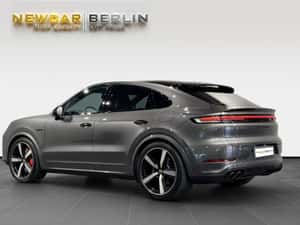 Porsche Cayenne Hibrid 740 cp 2024 — miniatura 3