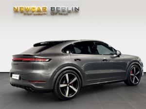 Porsche Cayenne Hibrid 740 cp 2024 — miniatura 4