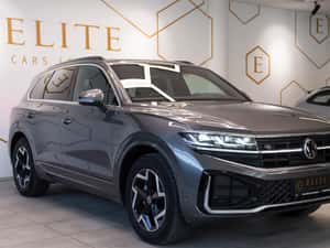 Volkswagen Touareg R-Line Automată 286 HP Diesel — miniatura 3