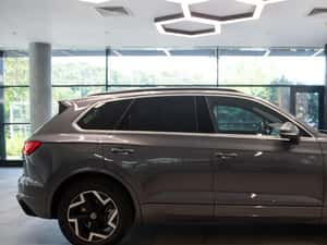 Volkswagen Touareg R-Line Automată 286 HP Diesel — miniatura 4