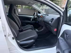 Toyota aygo 2018 1.0 Benzina 165.000 KM carte service Primul proprietar — miniatura 6