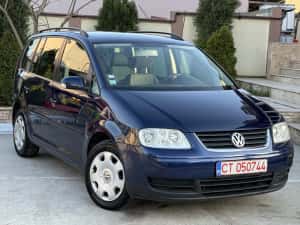 Volkswagen Touran 2.0TDI-7 Locuri — miniatura 2