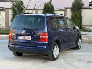 Volkswagen Touran 2.0TDI-7 Locuri — miniatura 3