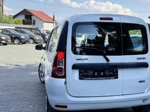 Dacia Logan MCV 2011 — miniatura 2