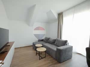Apartament cu 2 camere de închiriat și loc de parcare, Sânmartin