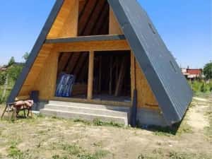 Vindem cabane tip A-frame