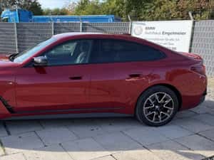 BMW i4 Automată 601 HP Electric — miniatura 3