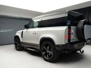 Land Rover Defender 2022, SUV hibrid, 39.926 km — miniatura 4